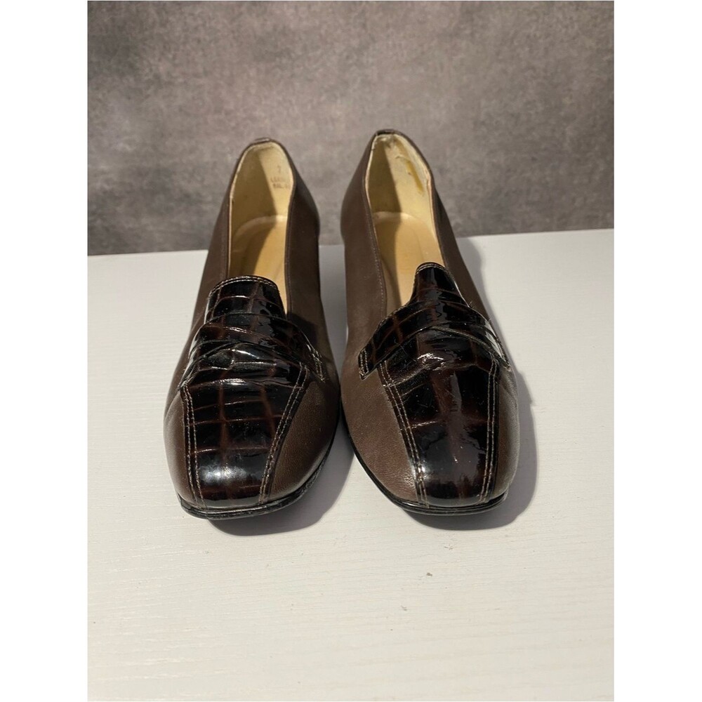 Magdesians Womens Size 7 M Brown Leather Croc Patent Trim Low Block Heel Loafers